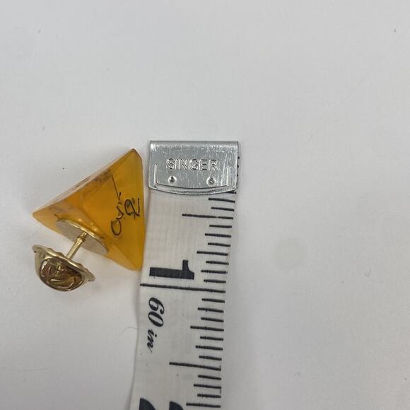 Handmade yellow D&D clear triangle pin - Picture 3 of 3